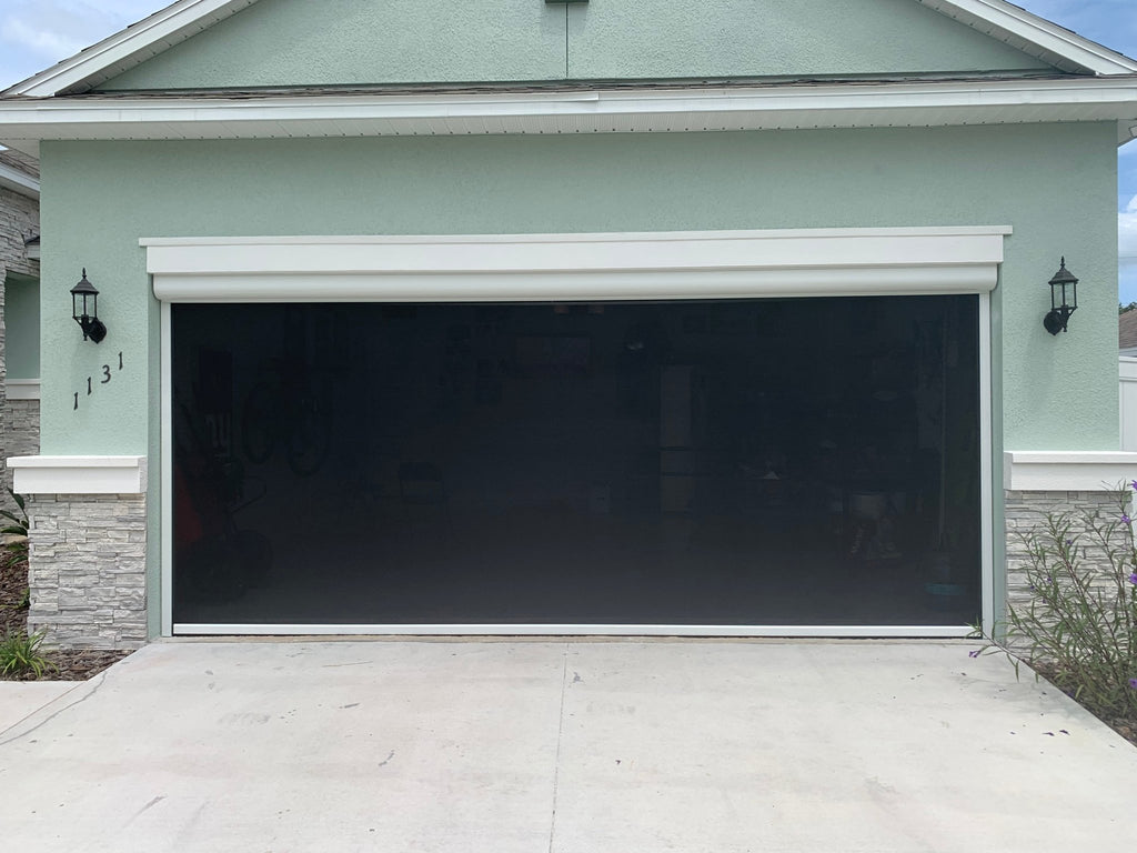What is a retractable screen shutter?